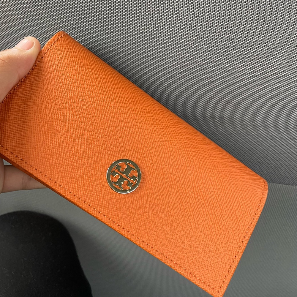 Tory Burch Sunglasses Case 🧡
